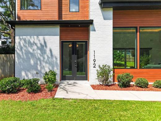 Entry — 1192 Bernadette Lane NE