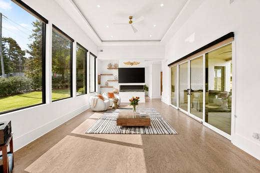 Open-Concept Living — 1192 Bernadette Lane NE